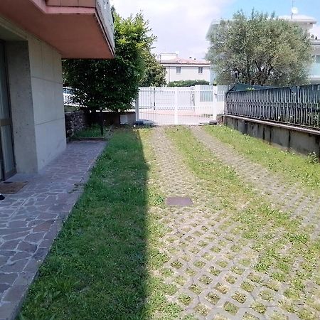 דסנזאנו דל גארדה Holiday Apartaments מראה חיצוני תמונה
